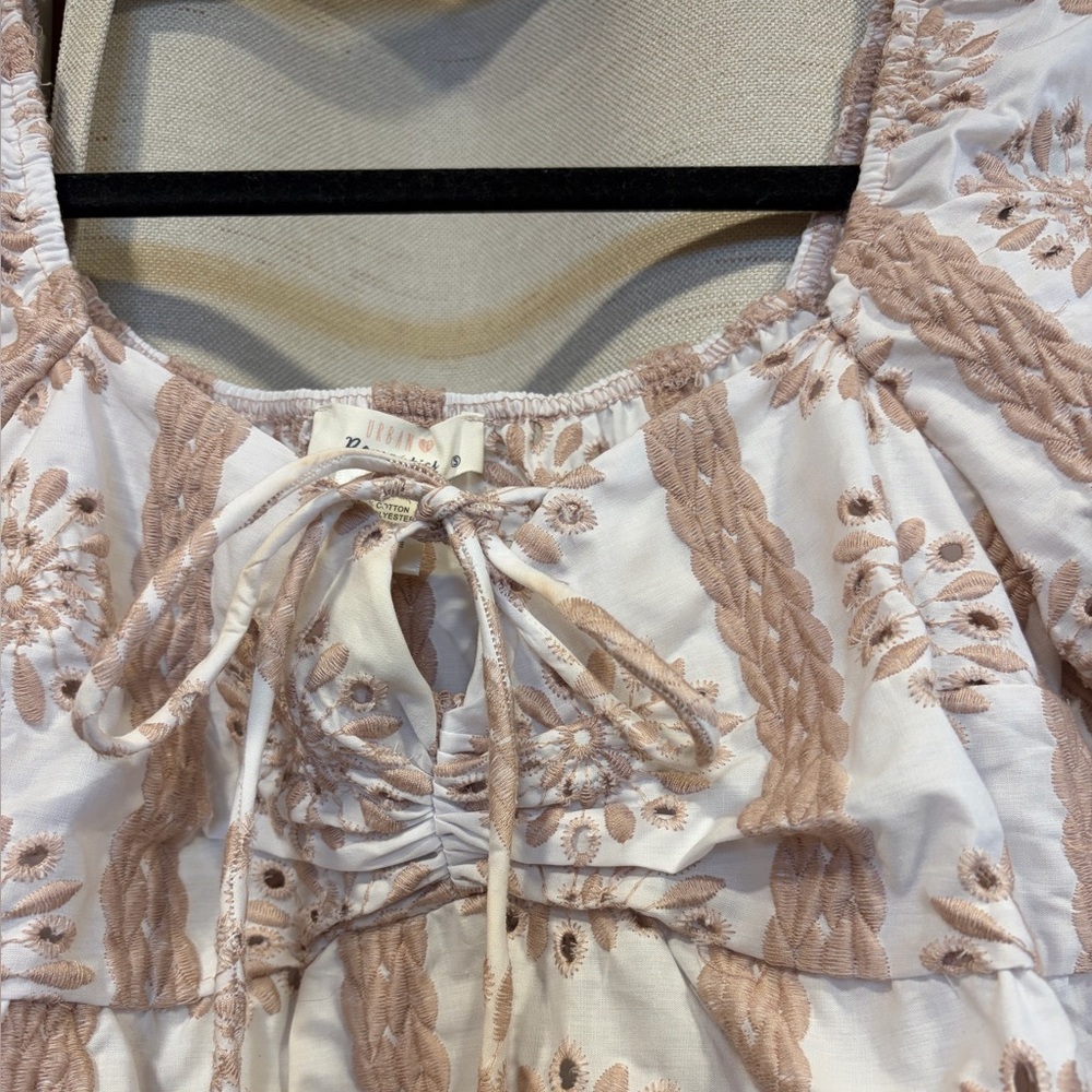 Urban Romantics Eyelet Top - Picture 4 of 10